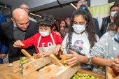 Zeytin Barış Şenliği “Bir Zeytin Kısmı Yeter” sloganıyla başladı